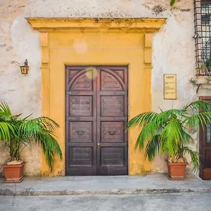 Palazzo Cuto Bed & Breakfast